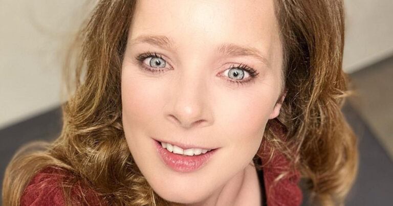 ‘Thuis’-actrice Daphne Paelinck halfnaakt op Instagram: “Knappe vrouw!” (foto)