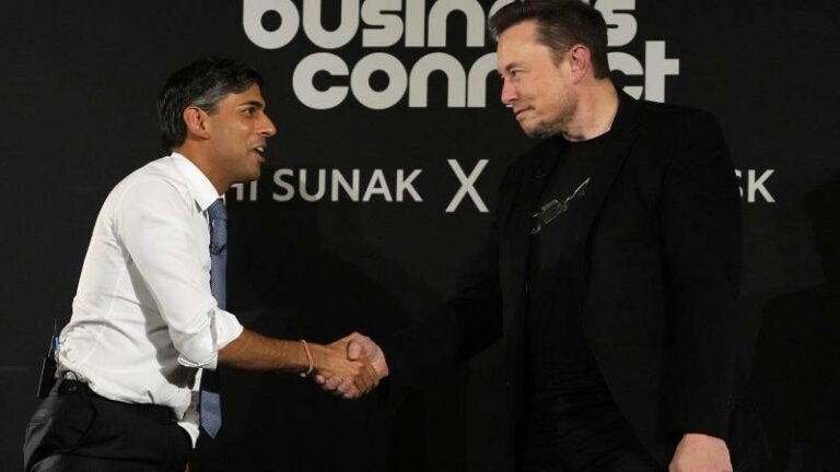 Elon Musk waarschuwt voor mensachtige robots: “Wat als ze op een dag niet meer zo vriendelijk zijn?”