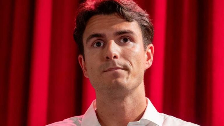 Conner Rousseau haalt uit naar internettrollen: “Vreemd genoeg geeft die dagelijkse online haat mij meer motivatie”
