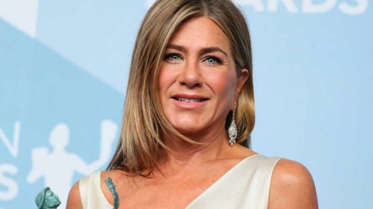 Jennifer Aniston reageert voor het eerst op overlijden van Matthew Perry: “Je maakte mijn dag altijd goed”