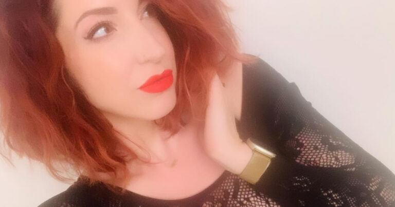 Kaat Bollen neemt selfie in doorzichtige outfit: “Knap!” (foto)