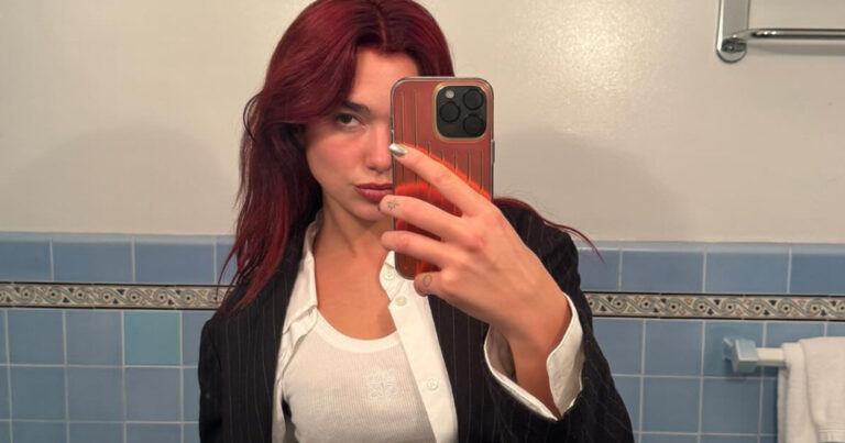 Zangeres Dua Lipa verbaast fans met doorschijnende kledij: “Prachtig!” (foto’s)