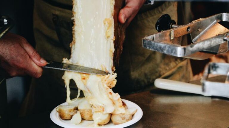 Ontdek waarom een ijsje na raclette een no-go is
