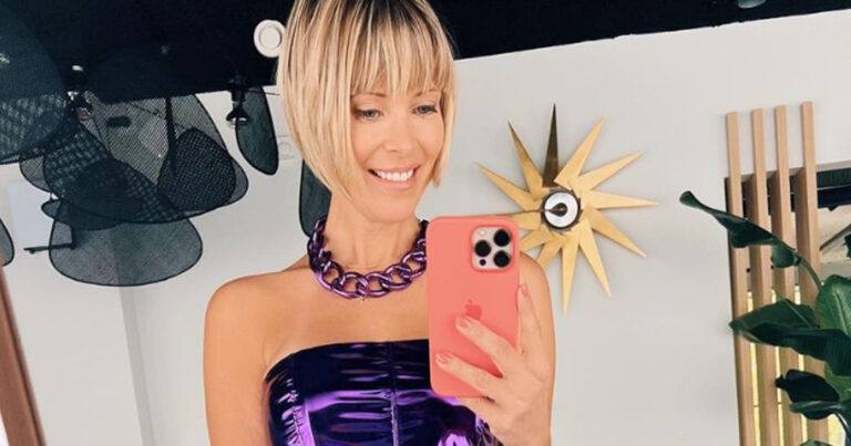 Hanne Troonbeeckx pakt uit met strakke kerstoutfit: “Zalig pakje!” (foto)
