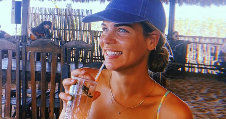 Klaasje (ex-K3) geniet in bikini: “Prachtige foto’s!”