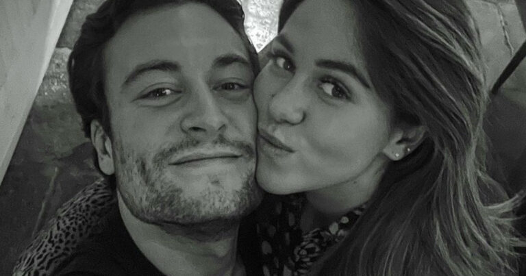Viktor Verhulst en Sarah Puttemans delen leuk nieuws: “Welkom bij de familie!” (foto’s)