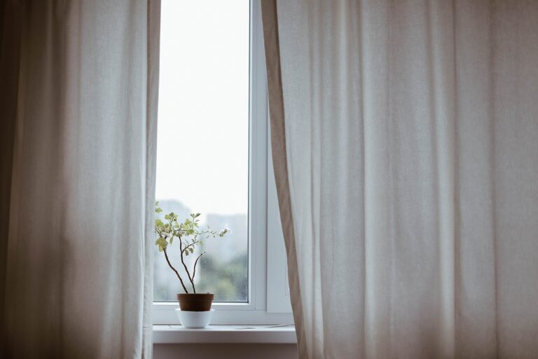Gordijn dilemma’s: tips voor het aanpakken van licht, privacy en geluid