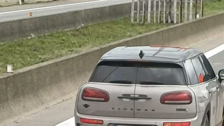 Deze gedurfde nummerplaat valt op: “Duidelijk een fan van onze Belgische wegen”