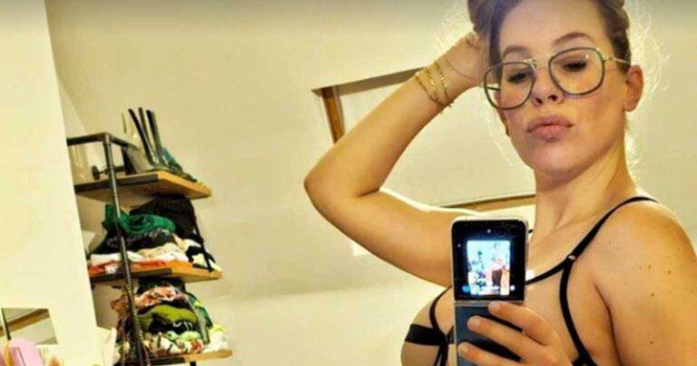 Hoogzwangere Eline De Munck poseert met blote buik: “Zo mooi!” (foto’s)