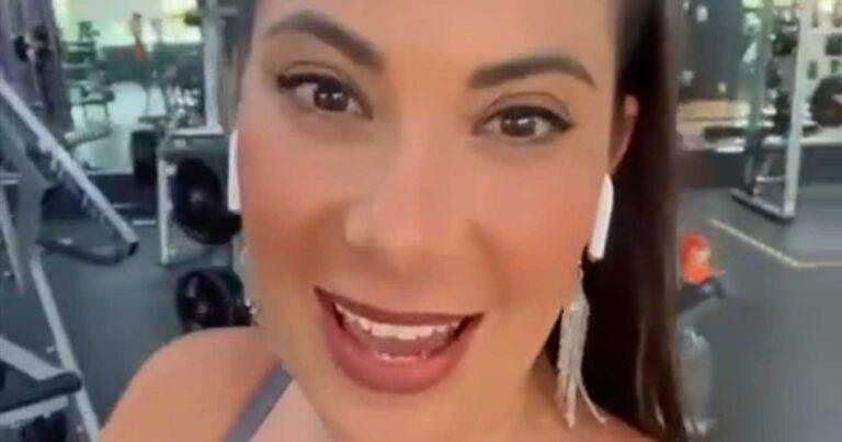 Influencer gevraagd om meer kleren aan te doen in fitness: “Je leidt de coaches af!” (video)