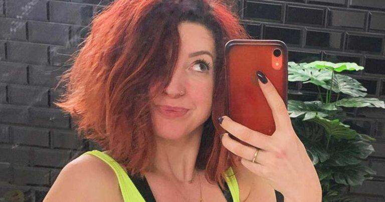 Kaat Bollen straalt in doorzichtige lingerie: “Complimenten voor de durf die je toont” (foto)