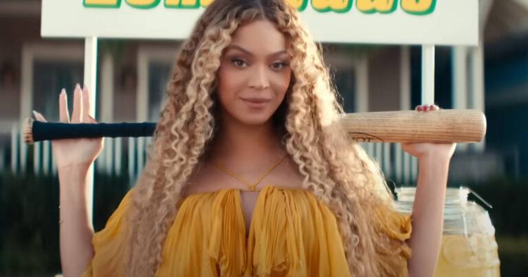 Beyoncé verbaast fans met wel zeer gewaagde outfit: “Mijn God!” (foto)