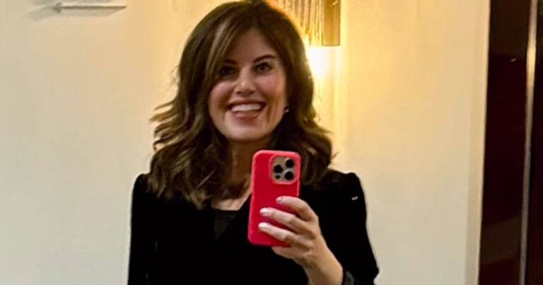 Monica Lewinsky maakt indruk met stijlvolle fotoshoot: “WAUW!” (foto’s)