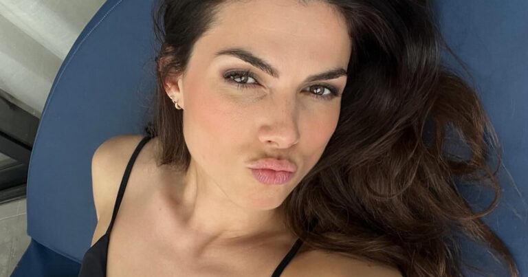‘K2 zoekt K3’-finaliste Lisa Michels geniet in bikini: “Schoonheid!” (foto’s)