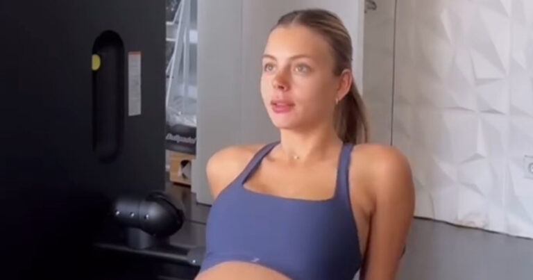 Zwangere vrouw van Thibaut Courtois toont bolle buik tijdens work-out: “Je ziet er zo goed uit!” (video)