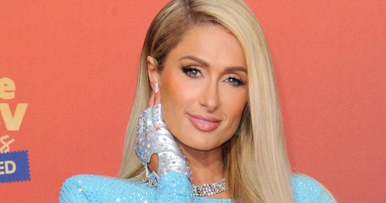 Paris Hilton verbaast volgers in doorschijnend kleedje: “Onvoorstelbaar mooi!” (foto)