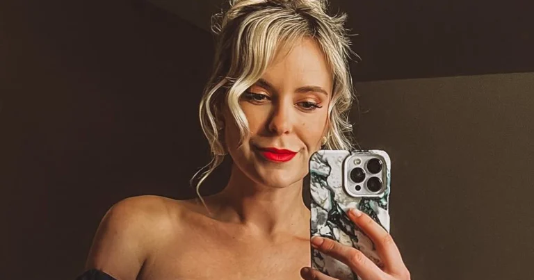 ‘De Kotmadam’-actrice Helle Vanderheyden toont nieuwe bikinifoto’s: “Prachtvrouw!”