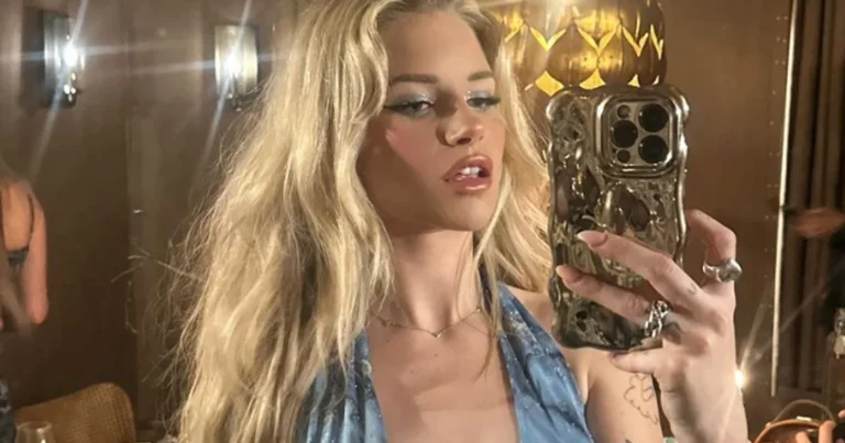 Zus van Kate Moss poseert in gewaagde outfit: “Zo knap!” (foto’s)