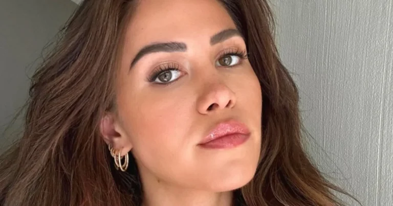 Sarah Puttemans pakt uit met nieuwe bikinifoto’s: “Wat ben je mooi!”