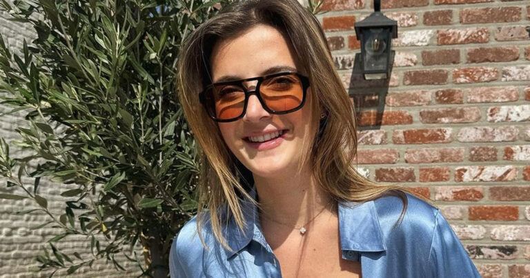 Jamie-Lee Six pakt uit met sensuele lingerie: “Natuurlijk mooi!” (foto’s)