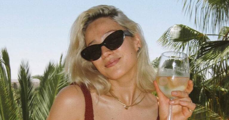 Lauren Versnick poseert in bikini op vakantie: “Prachtige foto’s!”