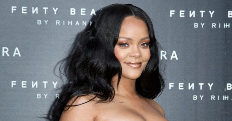 Rihanna straalt in sensuele lingerie die ze zelf ontworpen heeft: “Zo mooi en sexy!” (foto/video)