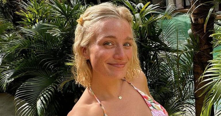 Julie Vermeire geniet in bikini van de zon: “Heel mooi en naturel!” (foto’s)