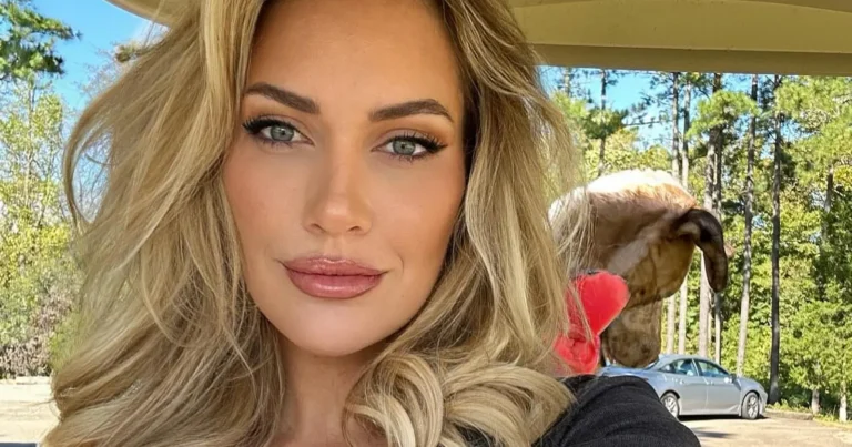 ‘Knapste golfster ter wereld’ pakt uit met sexy jurk: “Perfectie!” (foto’s)