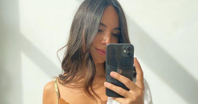 Vrouw van Matteo Simoni straalt in badpak: “Dit is te mooi!” (foto)