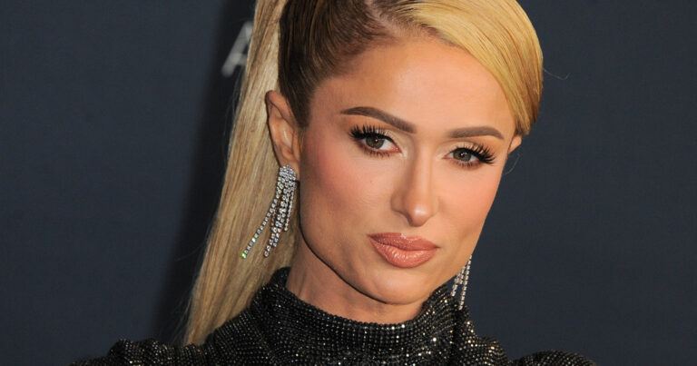Paris Hilton daagt Instagram uit zonder beha: “Foto van het jaar!”