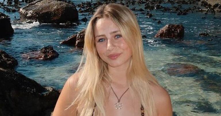Influencer Steffi Mercie schittert in bikinitopje: “Je bent echt zo mooi!” (foto’s)