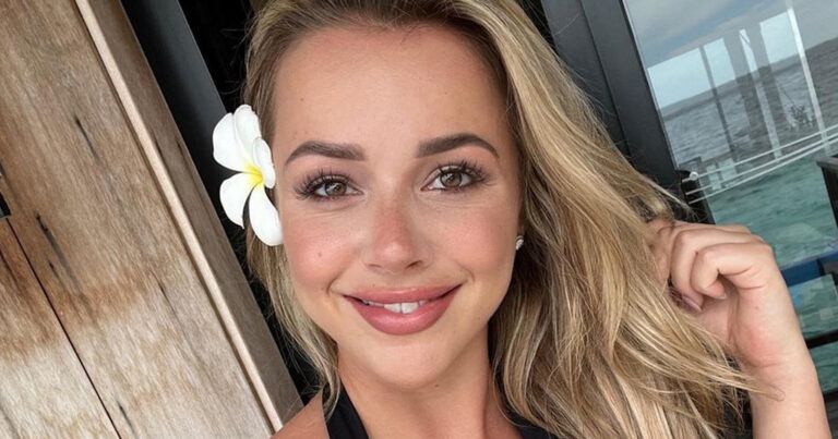 Emma Heesters maakt volgers jaloers met bikinifoto: “Wow, sexy!”