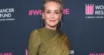 Halfnaakte Sharon Stone verbaast fans: “Je wordt maar niet ouder!” (foto)
