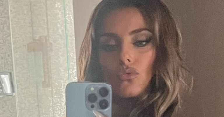 Nelly Furtado kondigt met ontbloot bovenlichaam nieuw album aan: “Perfectie!” (foto)