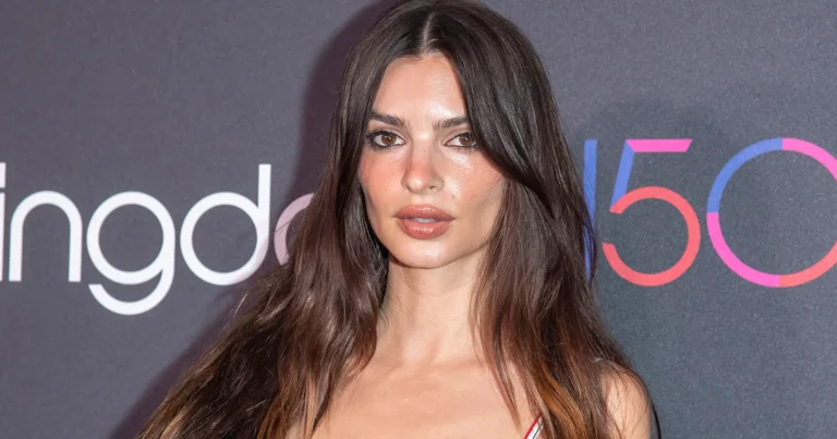 Emily Ratajkowski
