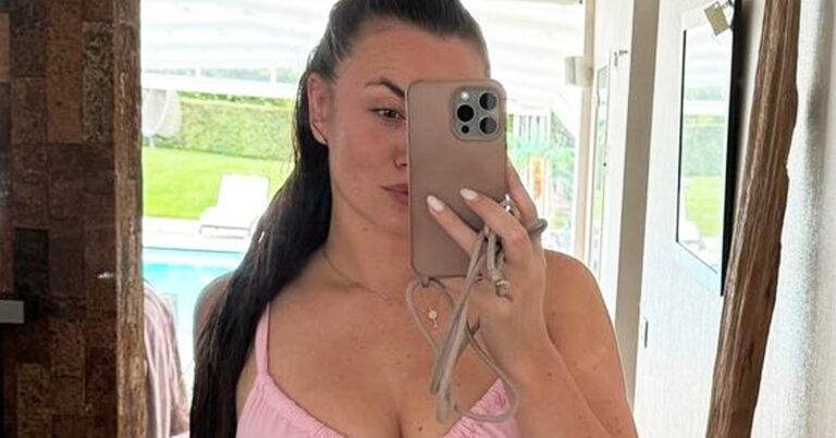‘Temptation’-Jolien vraagt volgers welke bikini het best bij haar past: “Jij staat met alles!” (foto’s)