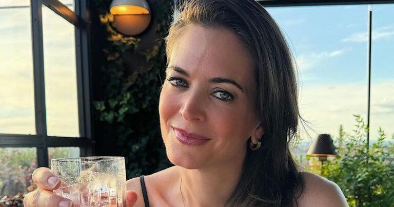 Astrid Coppens pakt uit met bikinifoto’s: “Knappe verschijning!”
