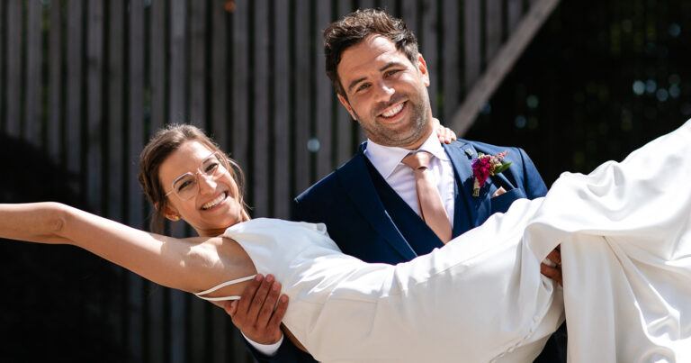 Joren uit ‘Blind Getrouwd’ is samen met deze bekende actrice: “Hoe zalig is dit!”