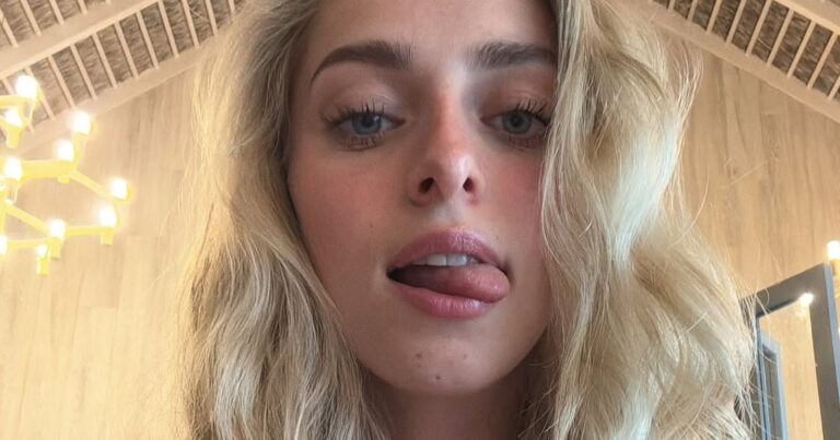 Camille Dhont pakt uit met badpakfoto’s: “Jij bent zo ontzettend mooi”