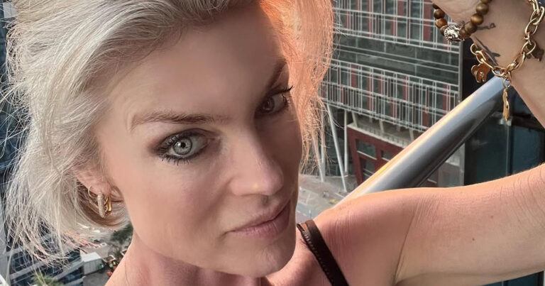 Joyce De Troch straalt in artistieke fotoshoot: “Knap en naturel” (video)