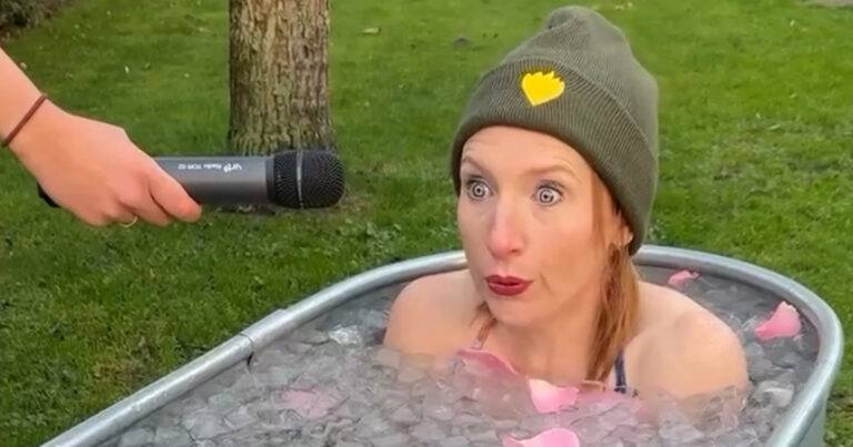 Linde Merckpoel waagt zich aan ijsbad: “Een beetje verschrikkelijk, maar…” (video)