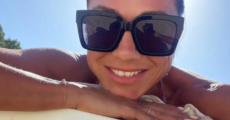 Valerie De Booser staat in sportieve outfit voor spiegel: “Geweldig!” (foto)