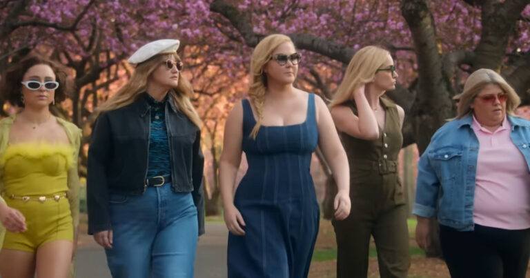 ‘Kinda Pregnant’: Amy Schumer doet zich voor als zwangere vrouw in knotsgekke komedie