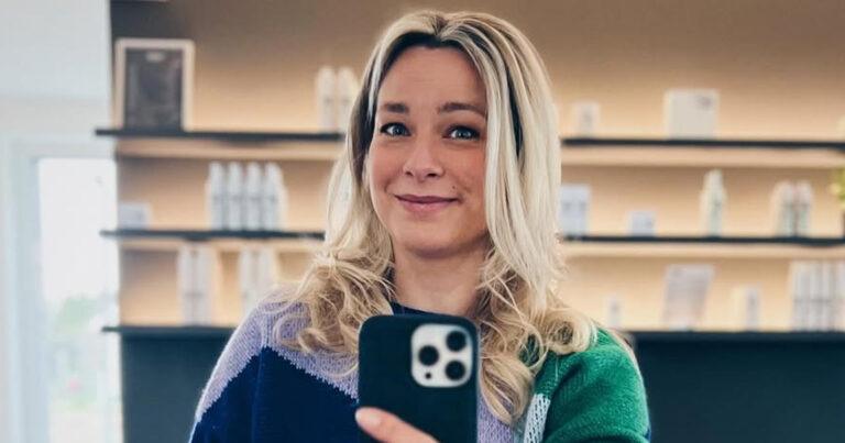 An Lemmens poseert in jacuzzi: “Geniet!” (foto)
