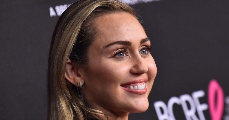 Miley Cyrus daagt Instagram uit met doorschijnende outfit: “Dit is iconisch!” (foto)