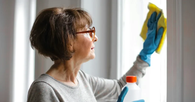 Schoonmaaktips van je oma: ramen weer stralend schoon
