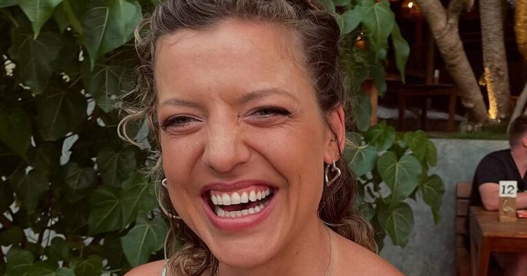 Ella Leyers deelt zomerse vakantiefoto’s: “Verbrand, maar gelukkig”