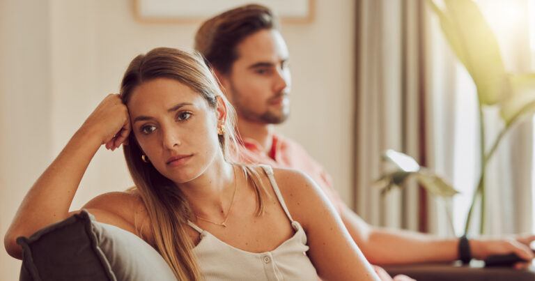 7 duidelijke signalen dat je relatie niet goed zit