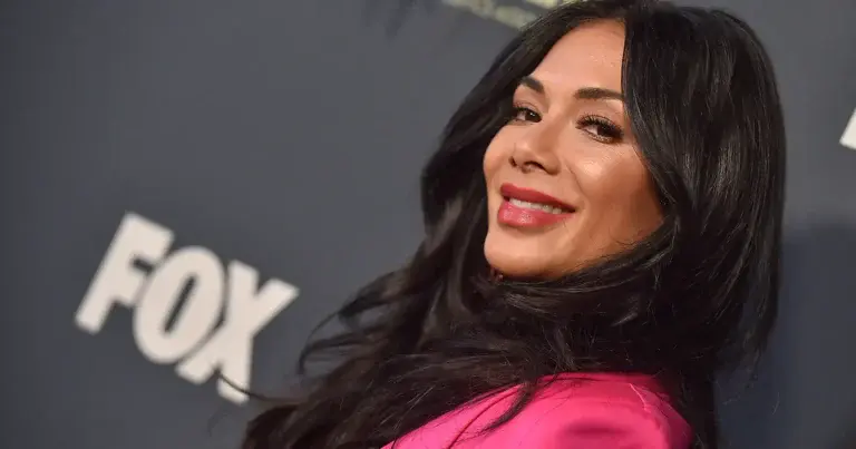 Nicole Scherzinger verbaast fans met galajurk: “Godin!” (foto’s)