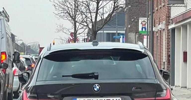 BMW-eigenaar heeft wel héél eerlijke gepersonaliseerde nummerplaat: “Terecht!” (foto)